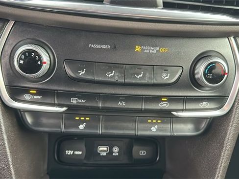 Used 2020 Hyundai Santa Fe SEL image 12