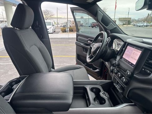 Used 2022 RAM 1500 Big Horn AWD/4WD image 38
