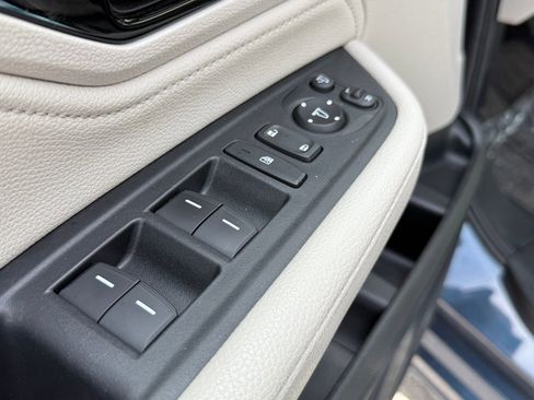 Used 2025 Honda Odyssey Elite image 15