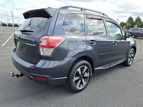 Used 2018 Subaru Forester 2.5i Premium w/ All-Weather Package AWD/4WD image 7