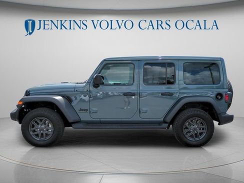 Used 2025 Jeep Wrangler Unlimited Sport AWD/4WD image 6