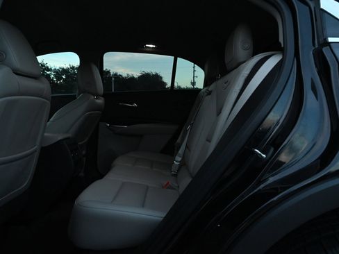 Used 2021 Cadillac XT4 Premium Luxury FWD image 18
