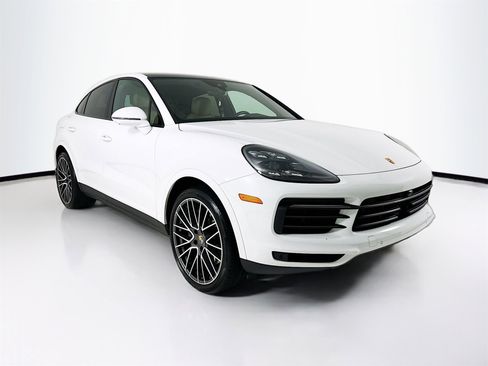 Used 2023 Porsche Cayenne S image 1