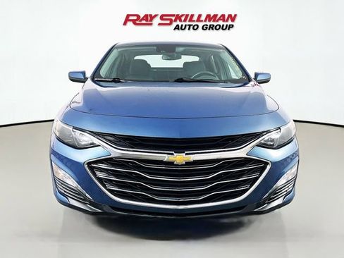 Used 2024 Chevrolet Malibu LT FWD image 2