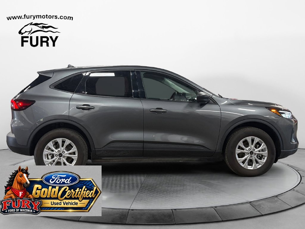 Used 2026 Ford Escape Active w/ Cold Weather Package AWD/4WD image 2