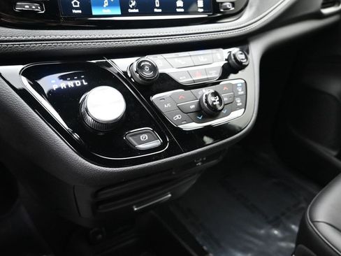 New 2026 Chrysler Pacifica Select image 19