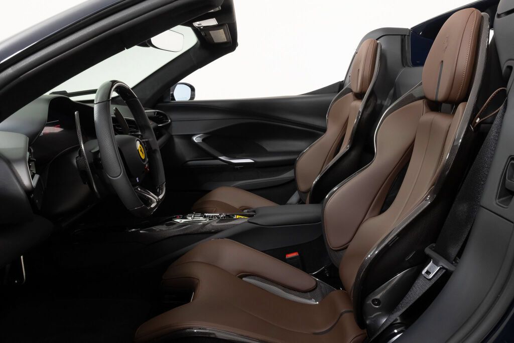 Used 2024 Ferrari 296 GTS RWD image 28