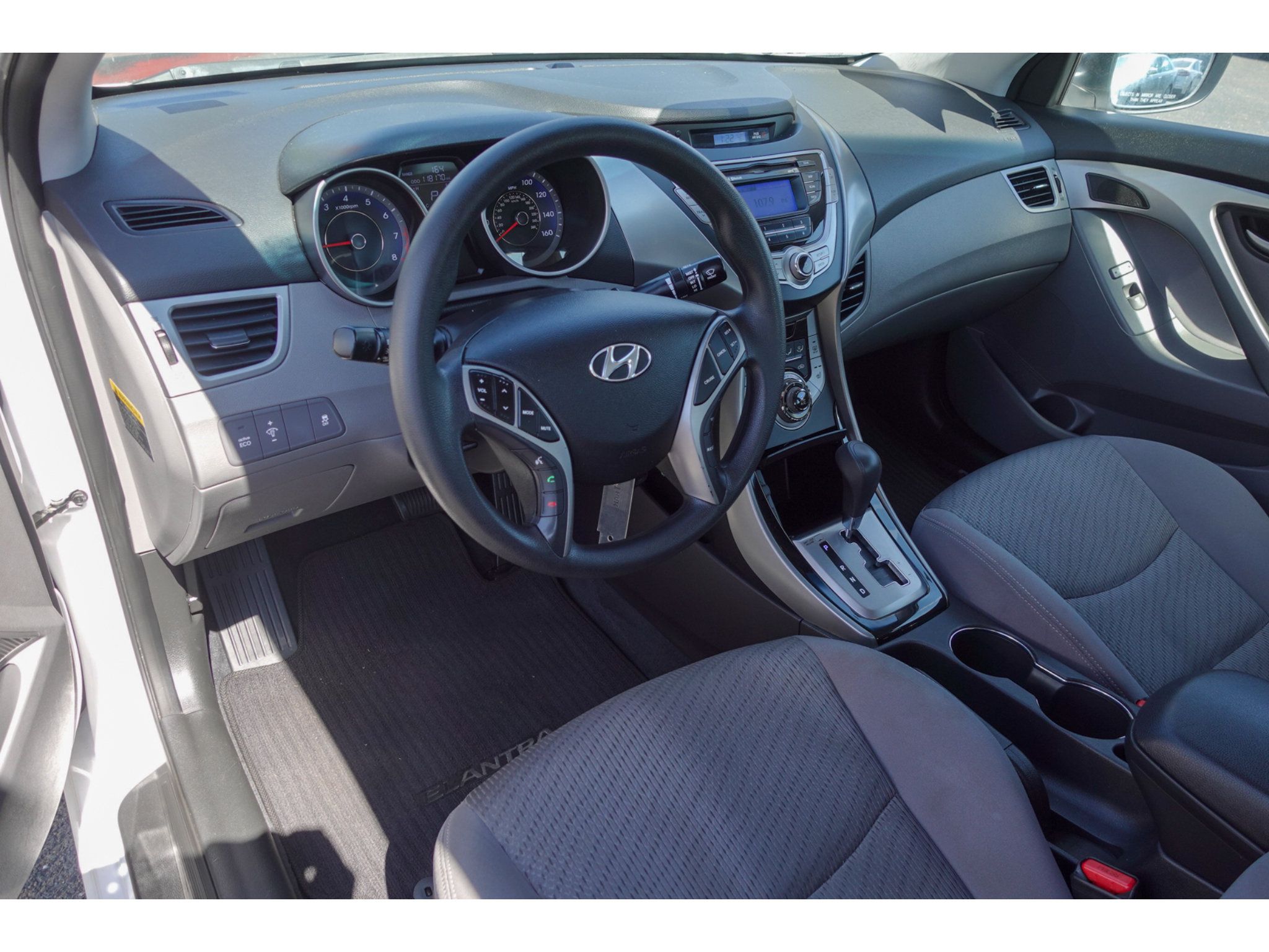 Used 2013 Hyundai Elantra FWD image 9