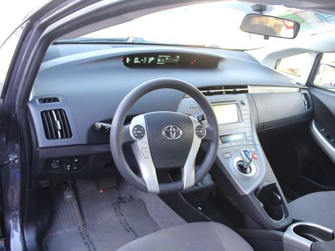 Used 2015 Toyota Prius Prime Plug-In Hybrid FWD image 17