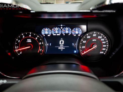 Used 2021 Chevrolet Camaro ZL1 RWD image 16