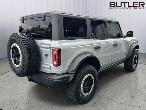 Used 2023 Ford Bronco Badlands image 5