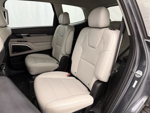 Used 2020 Kia Telluride S AWD/4WD image 29