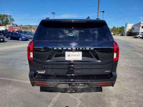 Used 2025 Ford Expedition Max Active image 4