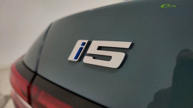 Used 2026 BMW i5 xDrive40 AWD/4WD image 50
