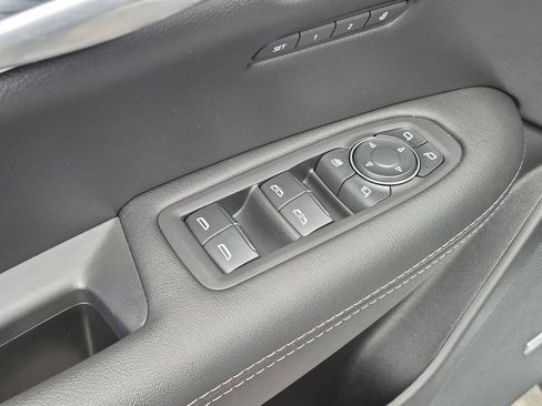Used 2026 Cadillac XT5 Premium Luxury w/ LPO, ONYX Package FWD image 16