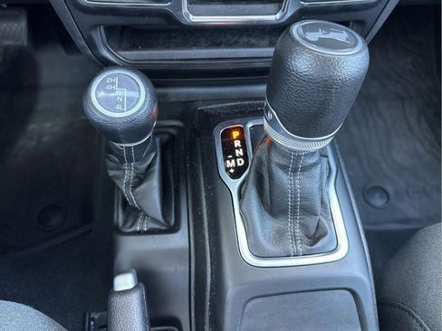 Used 2024 Jeep Wrangler Unlimited Sport AWD/4WD image 14