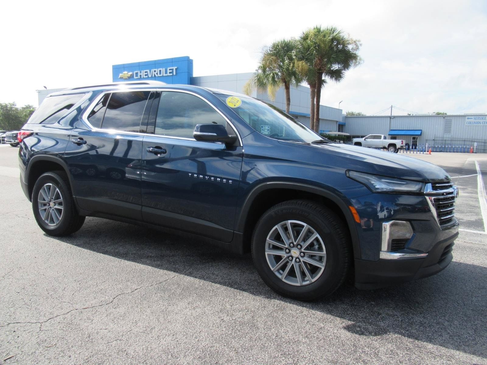 Used 2022 Chevrolet Traverse LT FWD image 5