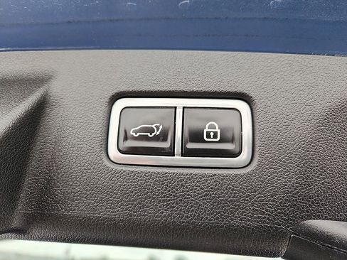 Used 2022 Kia Sorento SX image 12