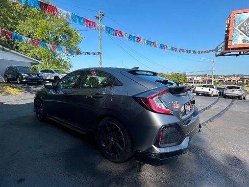 Used 2018 Honda Civic Sport image 5