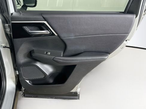 Used 2024 Mitsubishi Outlander SE FWD image 31