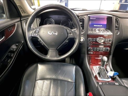 Used 2017 INFINITI QX50 AWD w/ Premium Plus Package image 17