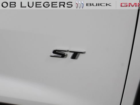 New 2026 Buick Enclave Sport Touring w/ Power Package FWD image 3