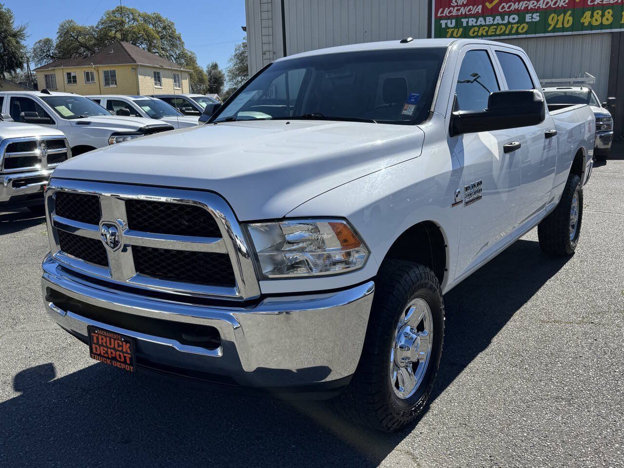 Used 2018 RAM 2500 Tradesman w/ Chrome Appearance Group AWD/4WD image 2