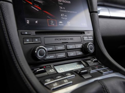 Used 2021 Porsche 718 Cayman GTS RWD image 44