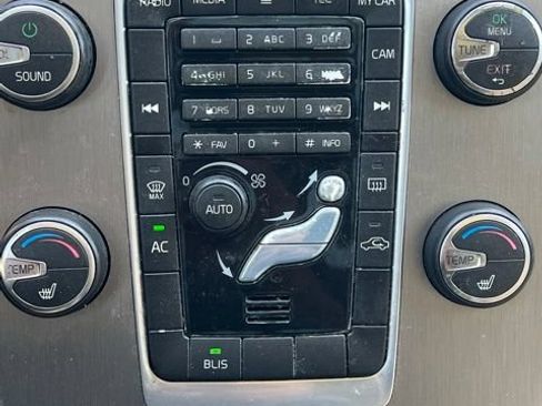 Used 2013 Volvo XC60 T6 AWD/4WD image 16