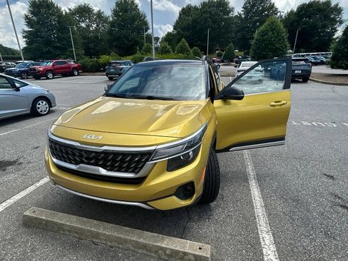Used 2023 Kia Seltos Nightfall Edition AWD/4WD image 9
