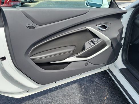 Used 2023 Chevrolet Camaro LT RWD image 10