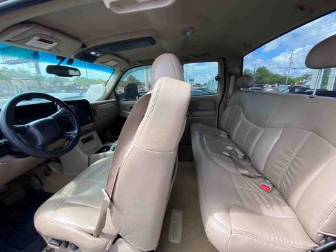 Used 2001 Chevrolet Silverado 2500 LT w/ Snow Plow Prep Pkg image 17