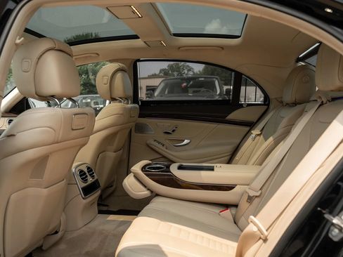 Used 2019 Mercedes-Benz S 560 4MATIC Sedan image 8
