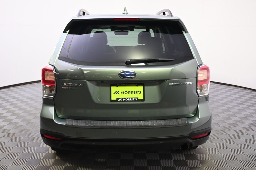 Used 2018 Subaru Forester 2.5i Touring AWD/4WD image 5