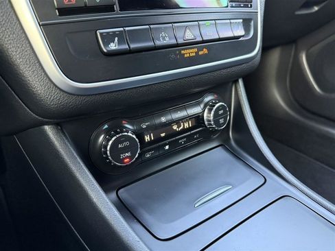 Used 2014 Mercedes-Benz CLA 250 4dr Sdn CLA 250 FWD image 25