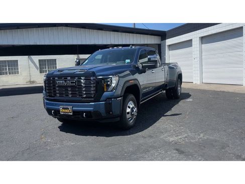 New 2026 GMC Sierra 3500 Denali Ultimate AWD/4WD image 6