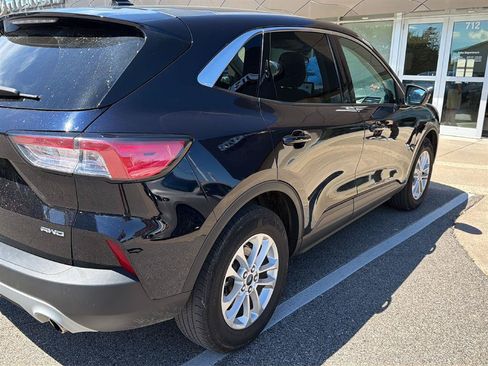 Used 2021 Ford Escape SE w/ Convenience Package AWD/4WD image 2