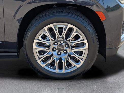 Certified 2023 GMC Yukon Denali Ultimate image 6