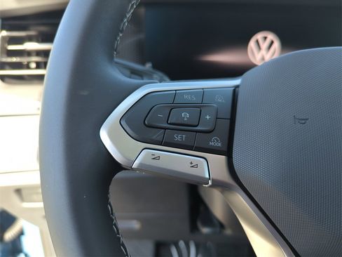 New 2026 Volkswagen Tiguan SE image 39