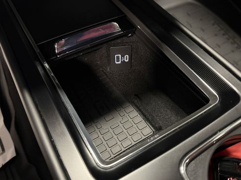 Used 2025 Lincoln Corsair Reserve w/ Equipment Group 202A image 17