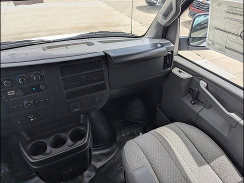 New 2026 GMC Savana 2500 Extended w/ Safety Package RWD image 19