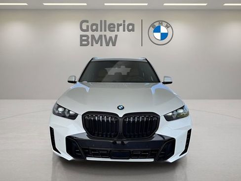 Used 2026 BMW X5 sDrive40i w/ M Sport Package image 3