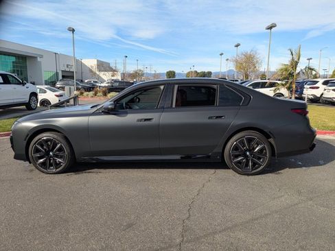 Used 2024 BMW 760i xDrive w/ Executive Package image 9