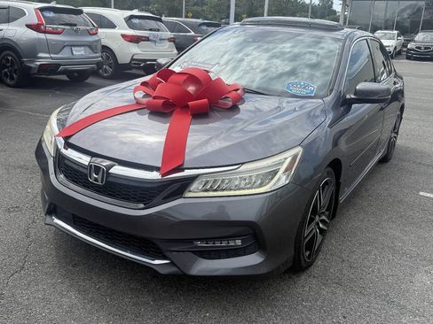 Used 2016 Honda Accord Touring image 1