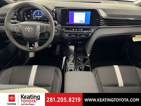 New 2026 Toyota Camry SE image 7