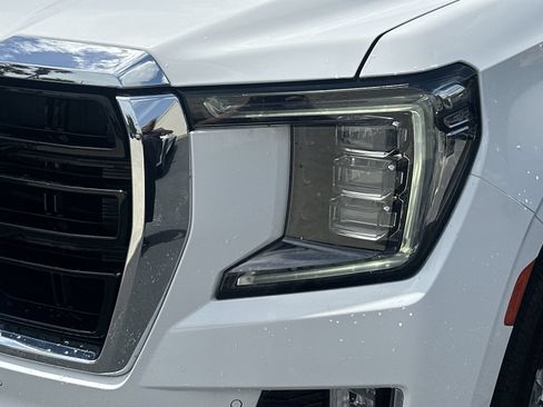 Used 2023 GMC Yukon SLE RWD image 11
