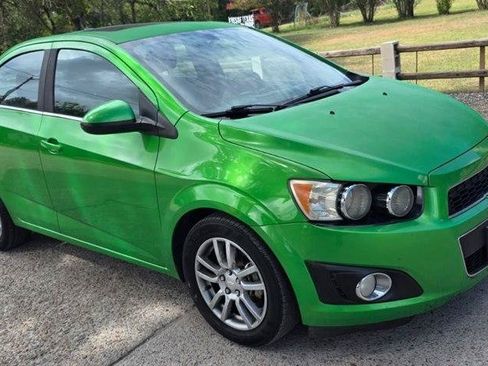 Used 2014 Chevrolet Sonic LT w/ LT Spring Promotional Package FWD image 3