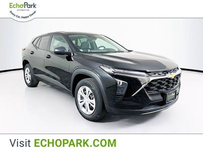 Used 2025 Chevrolet Trax LS