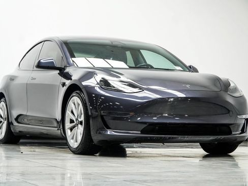 Used 2023 Tesla Model 3 Standard Range RWD image 8