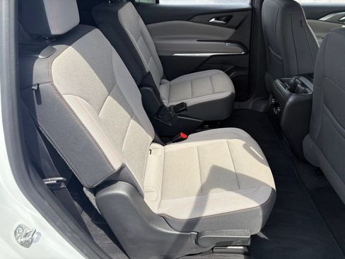 Used 2026 Chevrolet Traverse LT w/ Driver Confidence Package FWD image 16